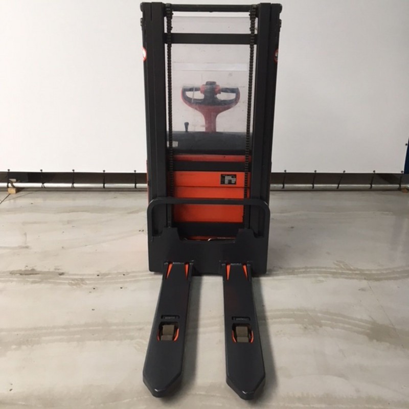 Стакер Linde L14i 372 1400 kg