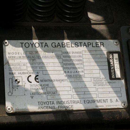 Газов мотокар Toyota 42 7FFGF25 2500kg