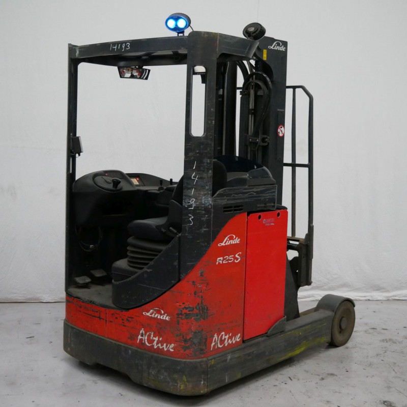Електрически рийчтрак Linde R25-12