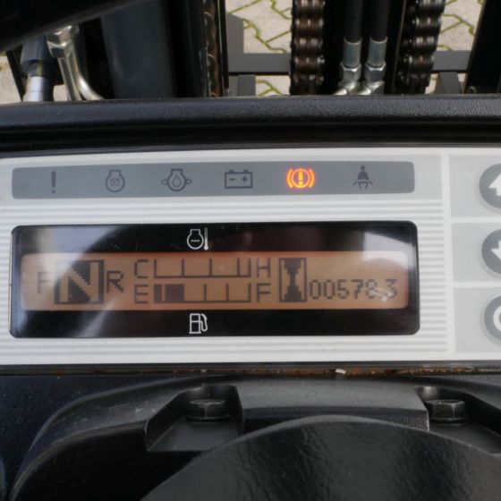 Дизелов мотокар Unicarriers YG1F2A35U